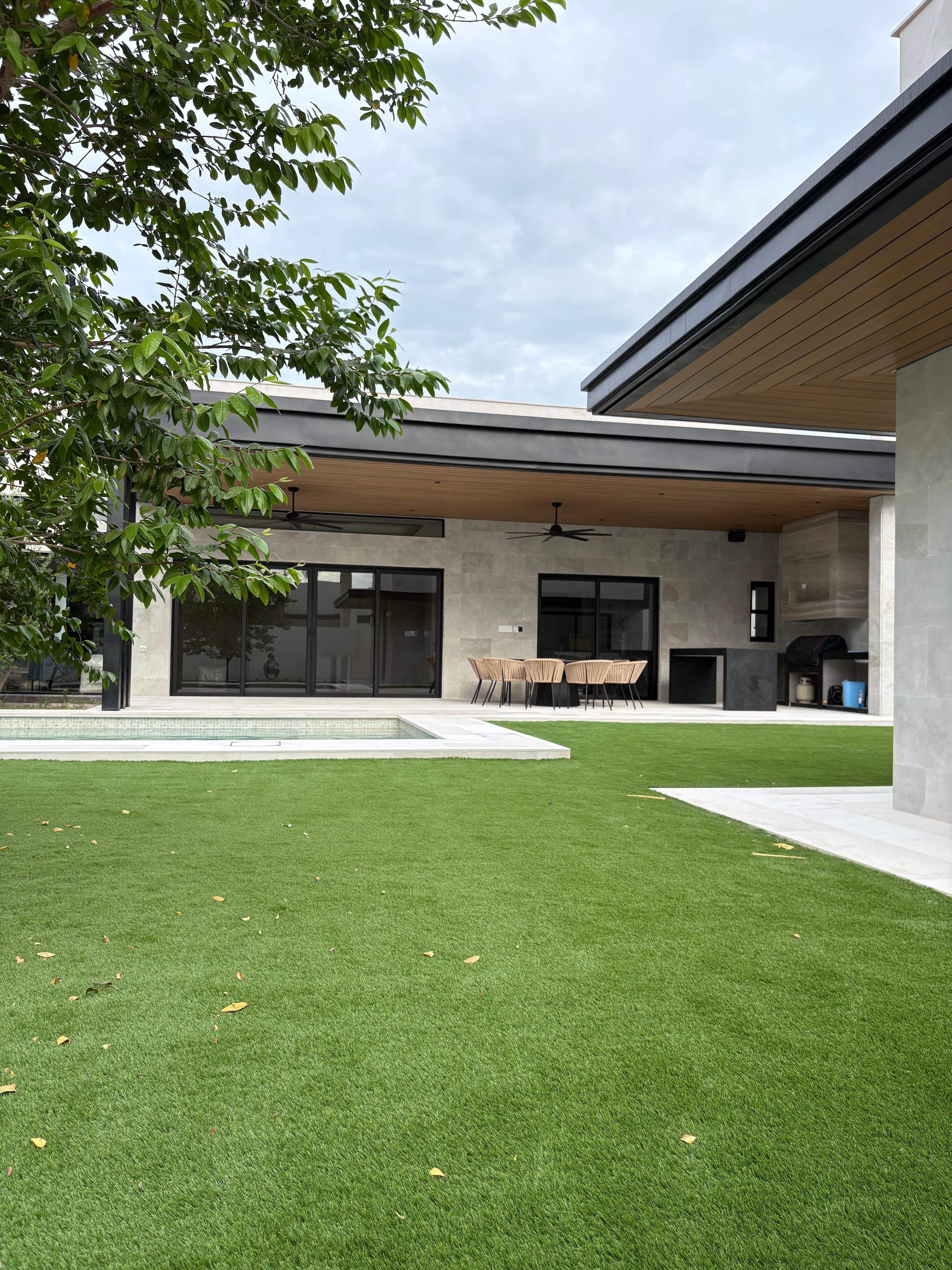 Pasto Sintético Residencial 1